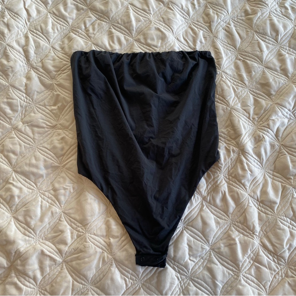 SKIMS fits everybody body suit strapless